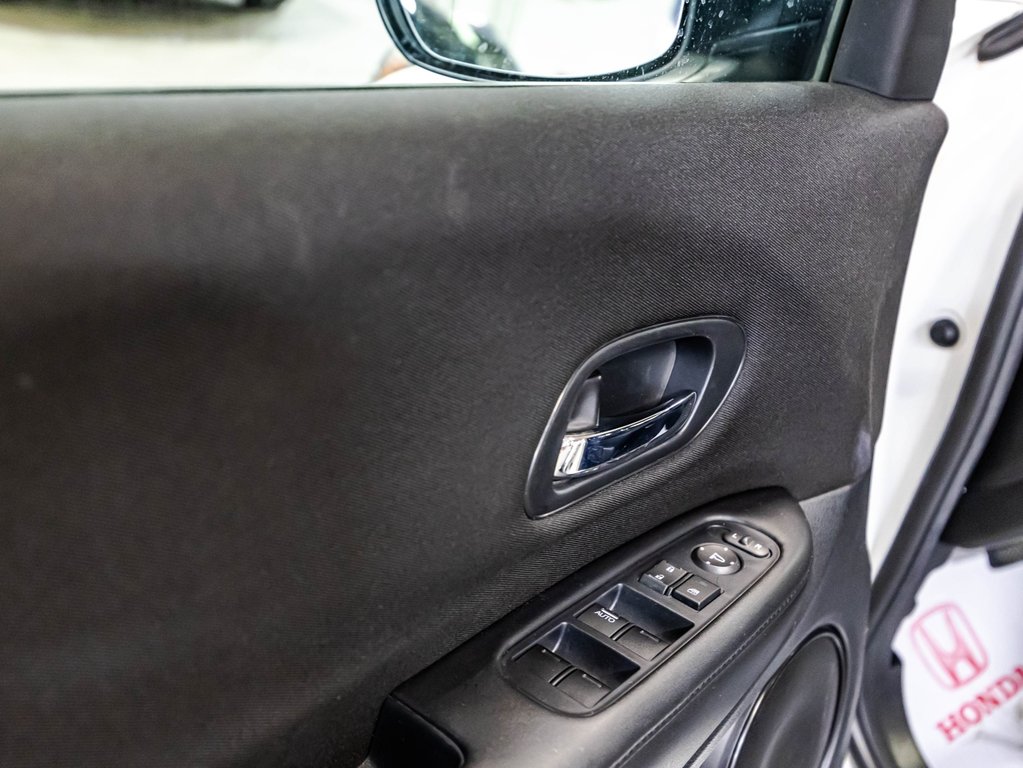 2016 Honda HR-V LX in Montréal, Quebec - 11 - w1024h768px