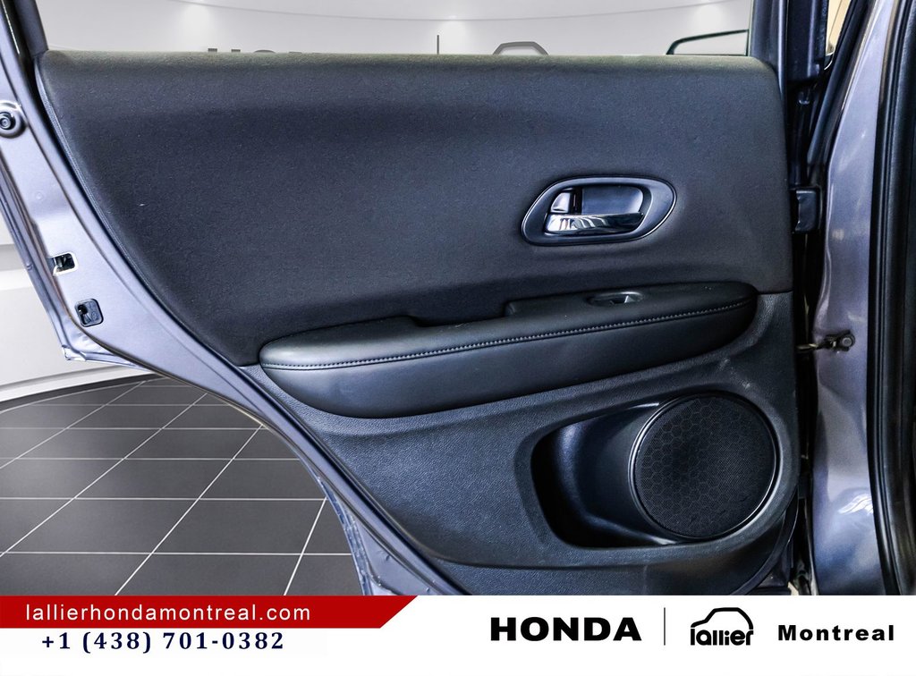 2017 Honda HR-V LX in Montréal, Quebec - 12 - w1024h768px