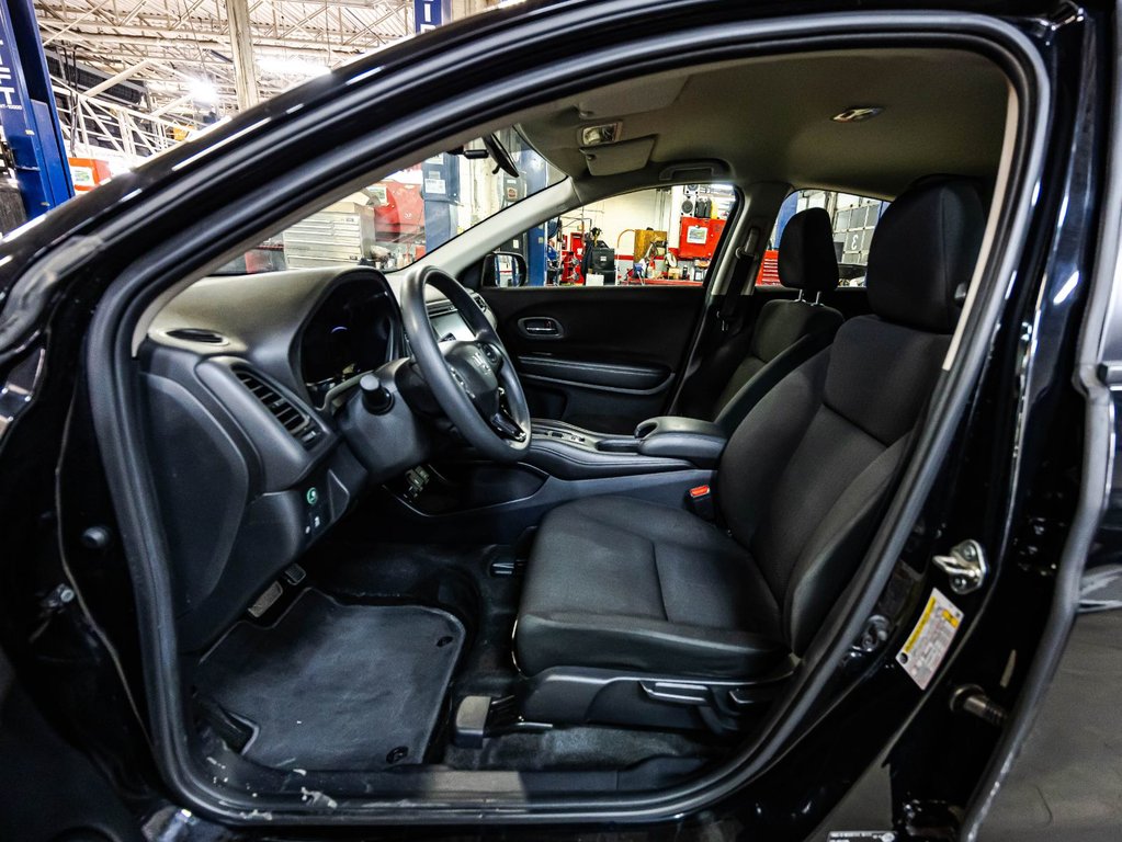 2018 Honda HR-V LX in Montréal, Quebec - 18 - w1024h768px