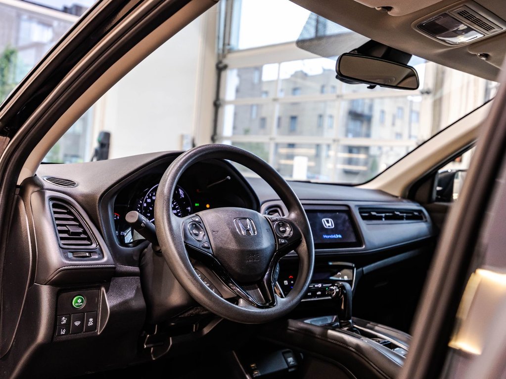 2020  HR-V LX AWD in Montréal, Quebec - 19 - w1024h768px