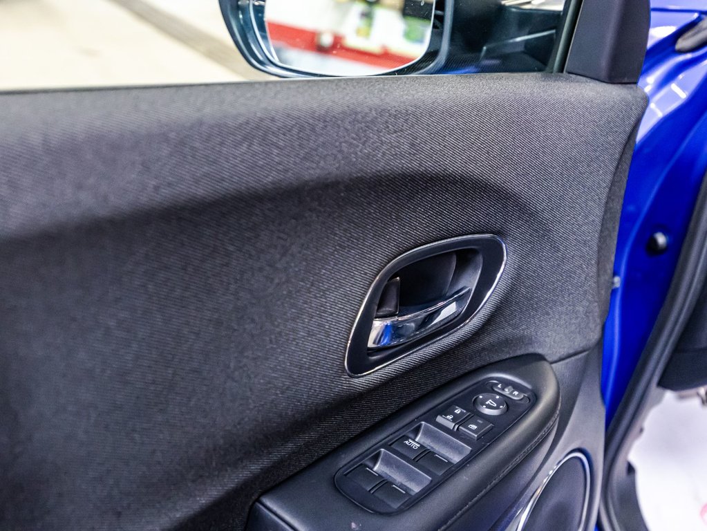 Honda HR-V Sport 2022 à Montréal, Québec - 12 - w1024h768px