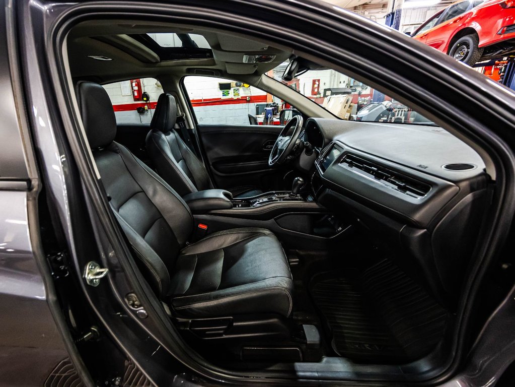 2022 Honda HR-V Touring in , Quebec - 18 - w1024h768px