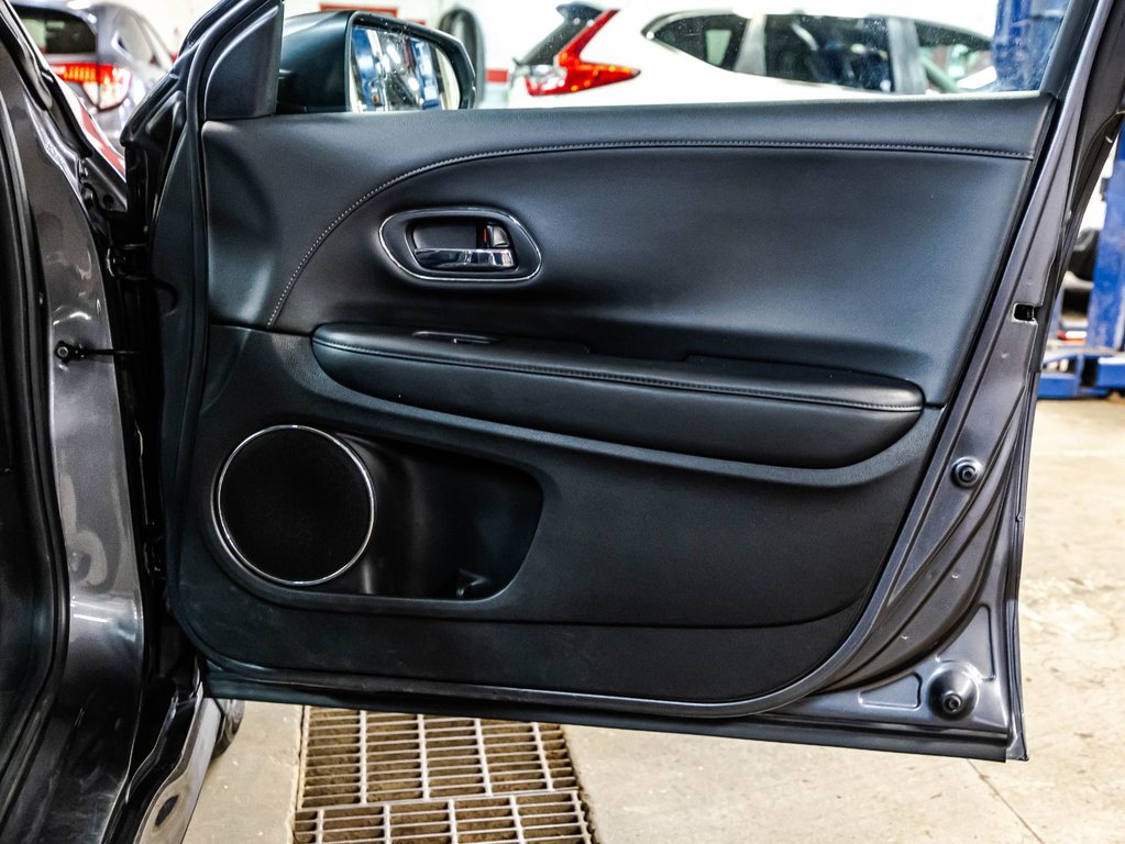 2022 Honda HR-V Touring in , Quebec - 17 - w1024h768px