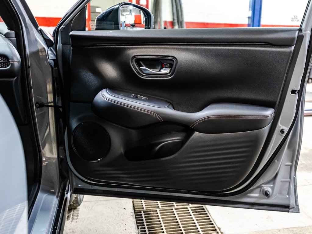 Honda HR-V Sport-B 2024 à Montréal, Québec - 16 - w1024h768px