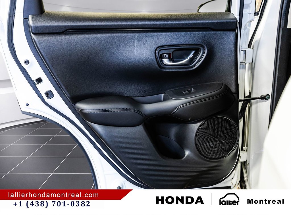 2025 Honda HR-V LX in Montréal, Quebec - 12 - w1024h768px