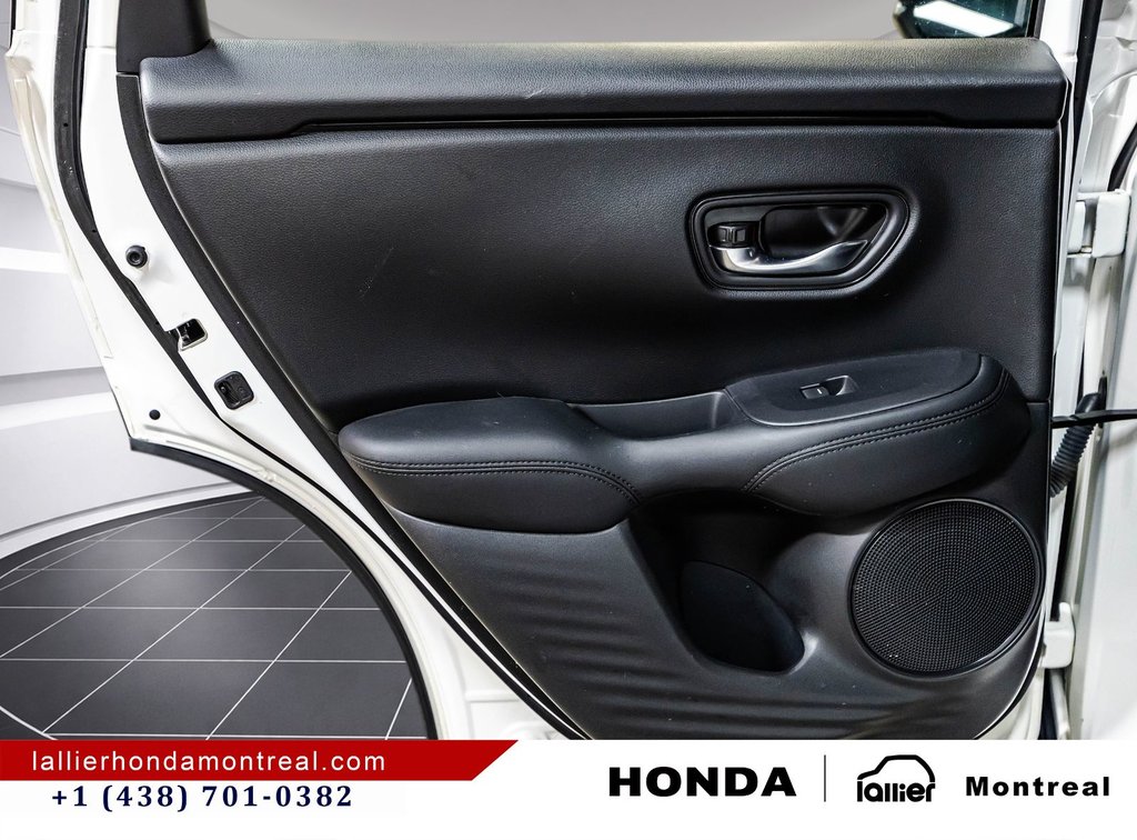 2025 Honda HR-V LX in Montréal, Quebec - 12 - w1024h768px