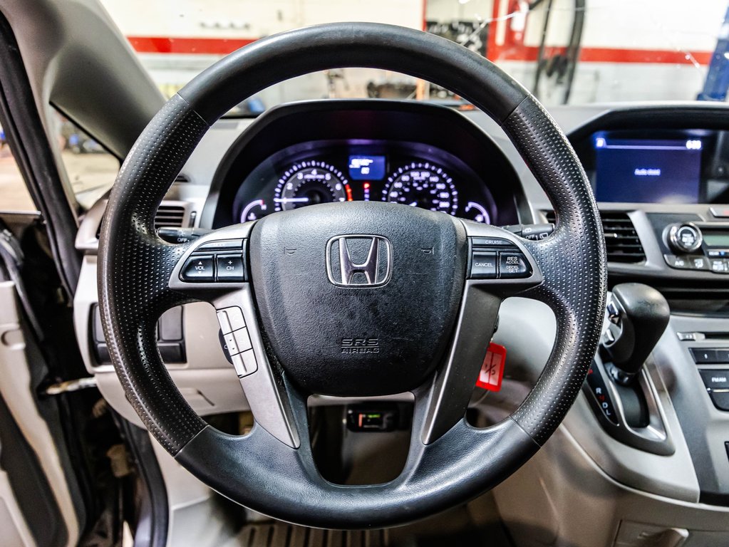 Honda Odyssey SE 2015 à , Québec - 21 - w1024h768px