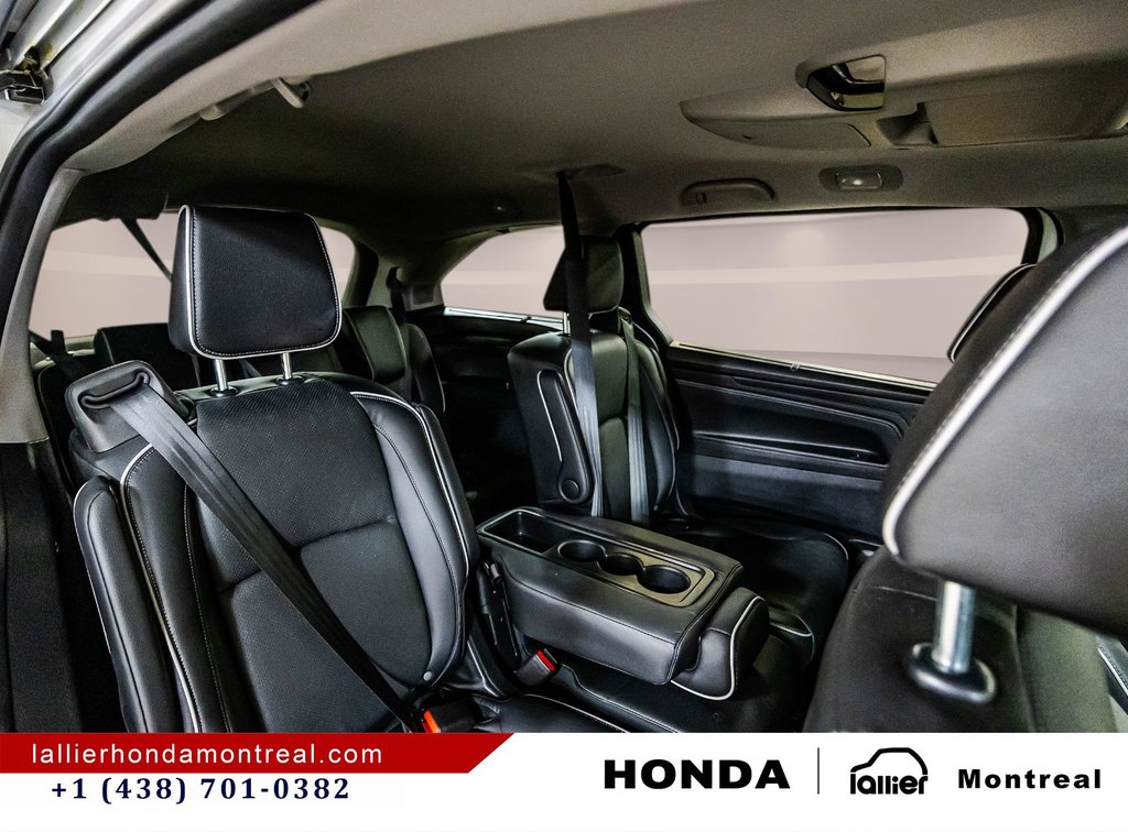 2024 Honda Odyssey Touring in Montréal, Quebec - 17 - w1024h768px