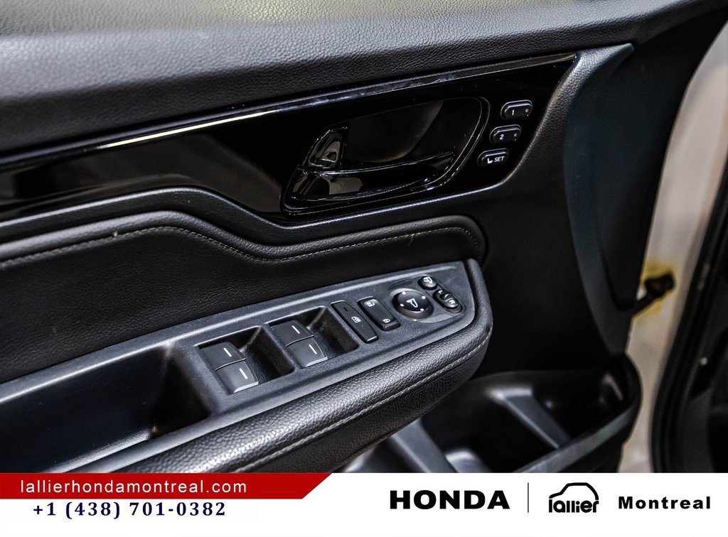 2024 Honda Odyssey Touring in Montréal, Quebec - 11 - w1024h768px