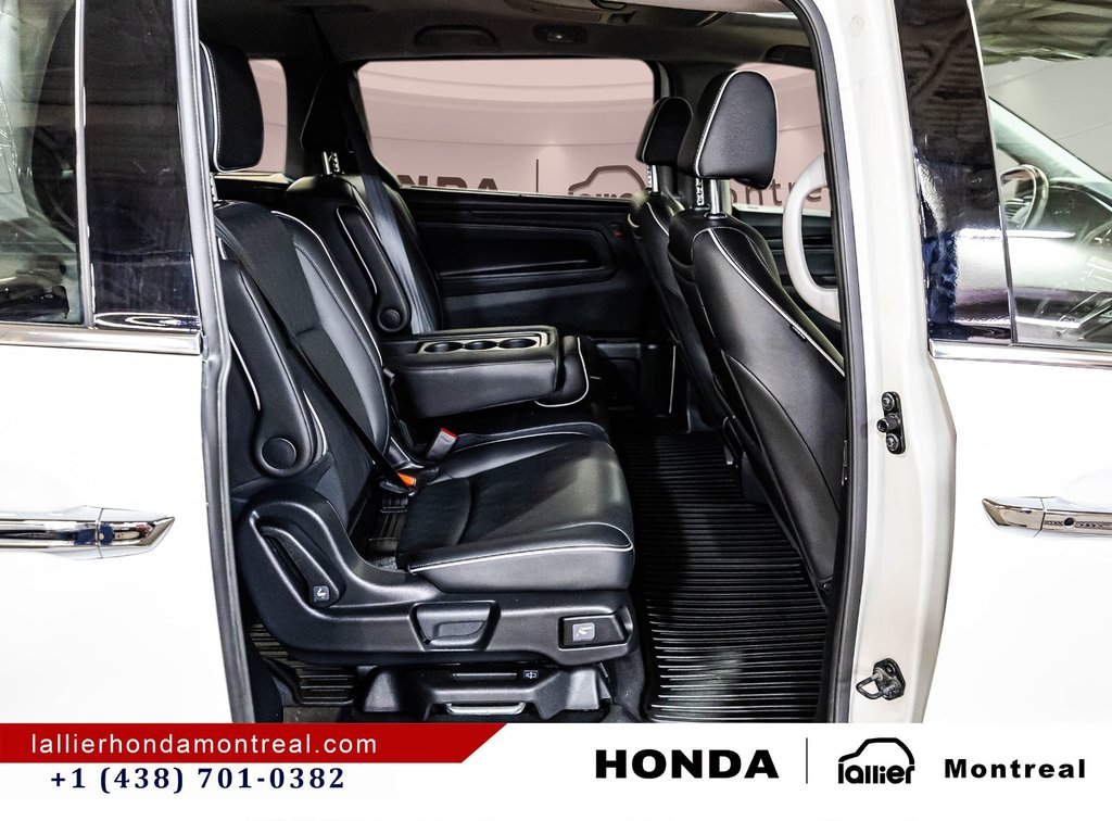 2024 Honda Odyssey Touring in Montréal, Quebec - 16 - w1024h768px