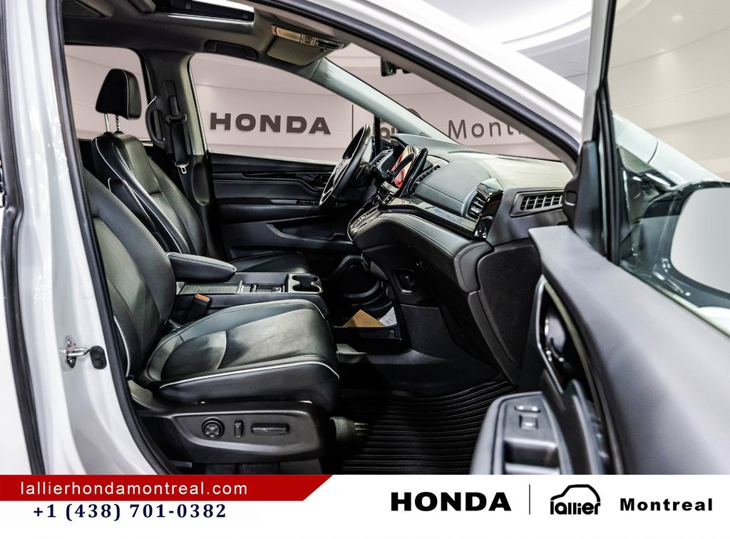 2024 Honda Odyssey Touring in Montréal, Quebec - 19 - w1024h768px