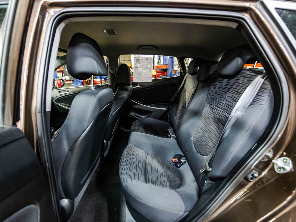 Hyundai Accent GL 2016 à , Québec - 13 - w1024h768px