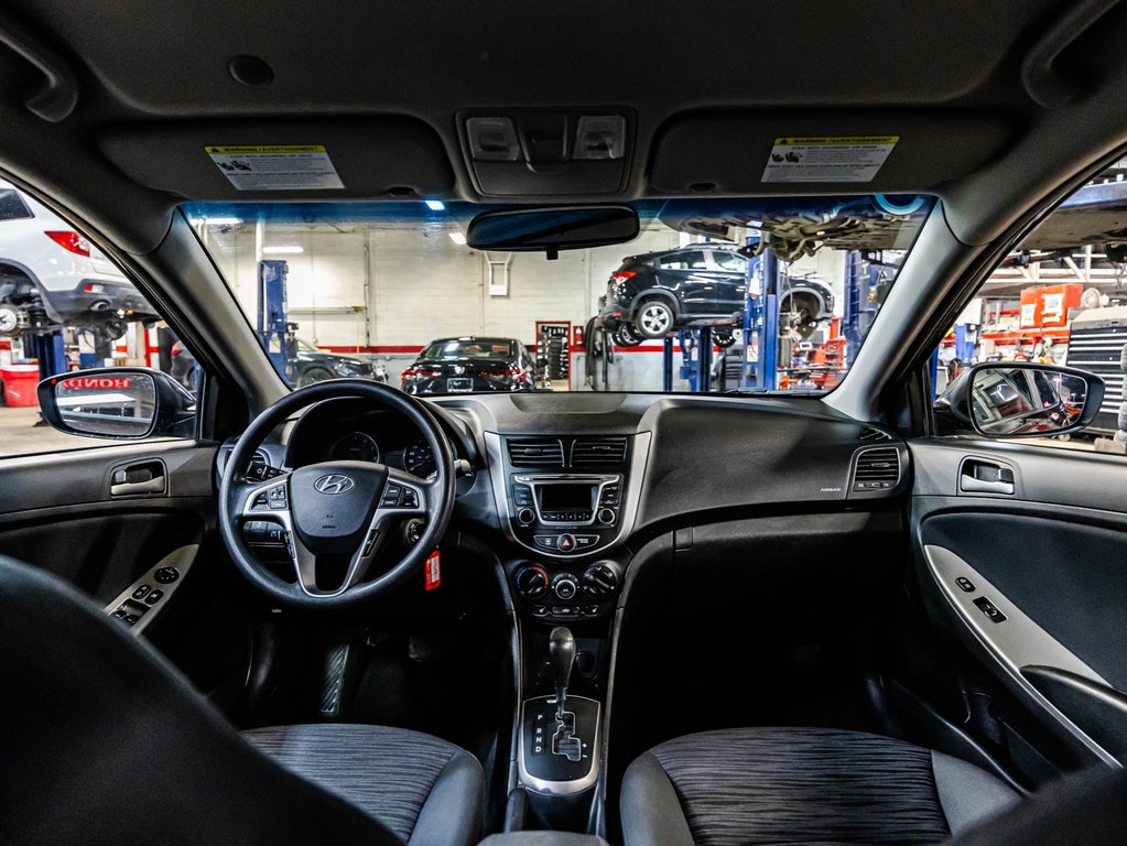 Hyundai Accent GL 2016 à , Québec - 14 - w1024h768px