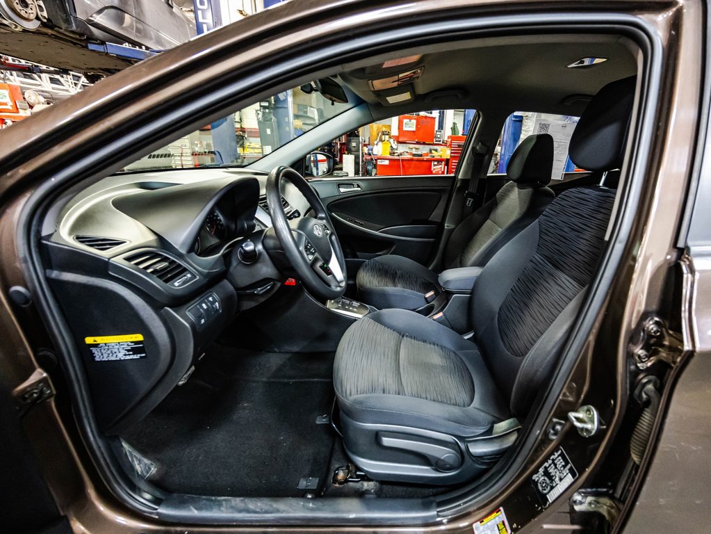 Hyundai Accent GL 2016 à , Québec - 18 - w1024h768px