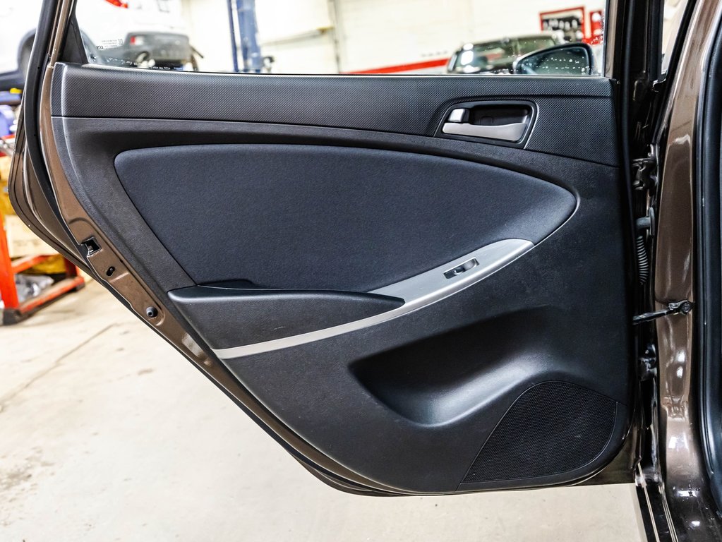 Hyundai Accent GL 2016 à , Québec - 12 - w1024h768px