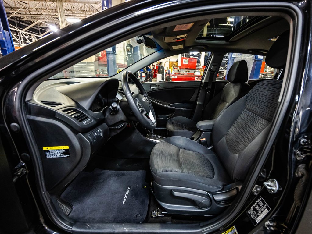 2017 Hyundai Accent SE in Montréal, Quebec - 19 - w1024h768px