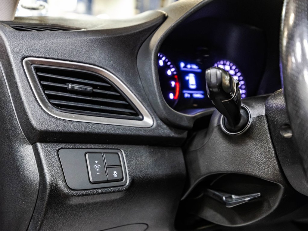 2018 Hyundai Accent GLS in Montréal, Quebec - 23 - w1024h768px