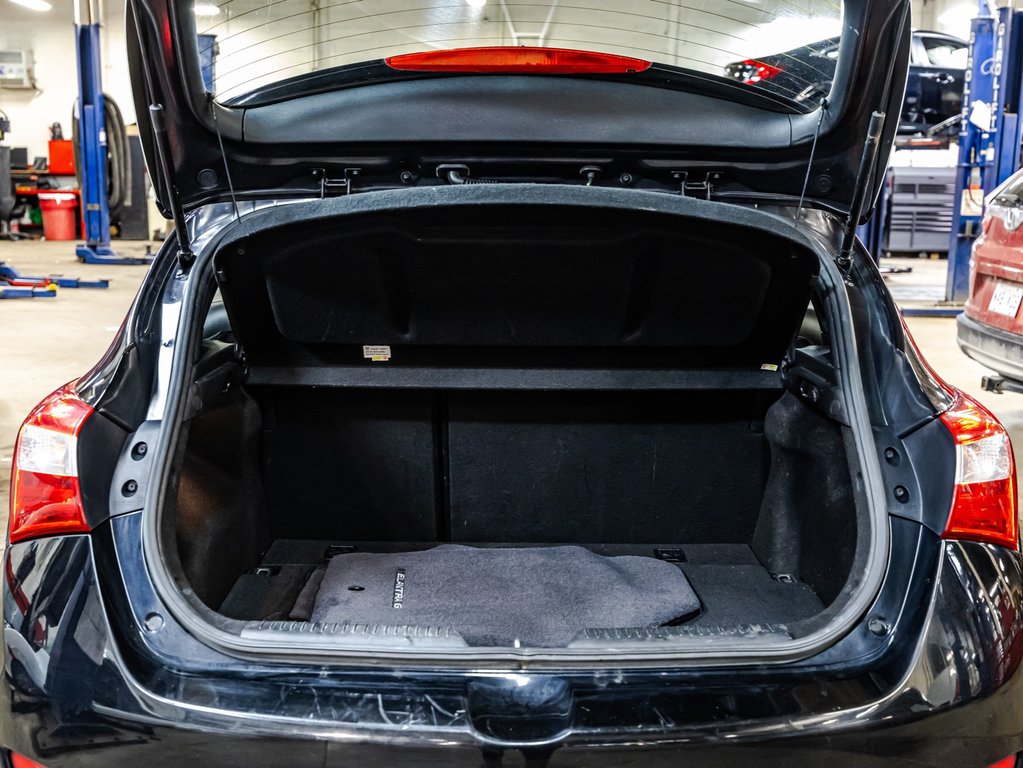 Hyundai Elantra GT GLS w/Tech Pkg 2016 à , Québec - 16 - w1024h768px