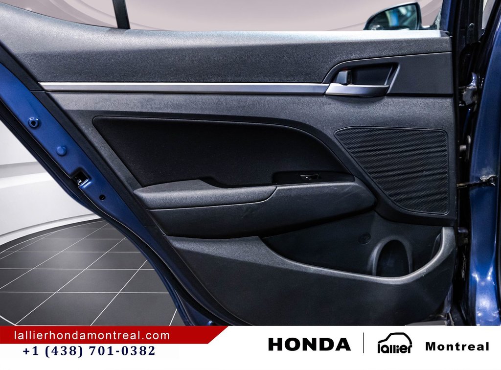 Hyundai Elantra Preferred 2019 à Montréal, Québec - 12 - w1024h768px