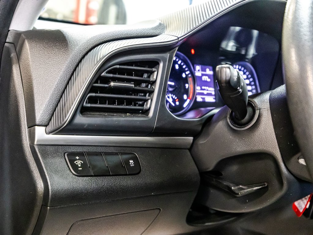 2020 Hyundai Elantra Essential in , Quebec - 20 - w1024h768px