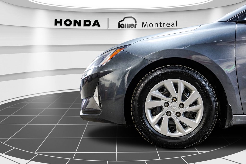 2020 Hyundai Elantra Essential in , Quebec - 10 - w1024h768px