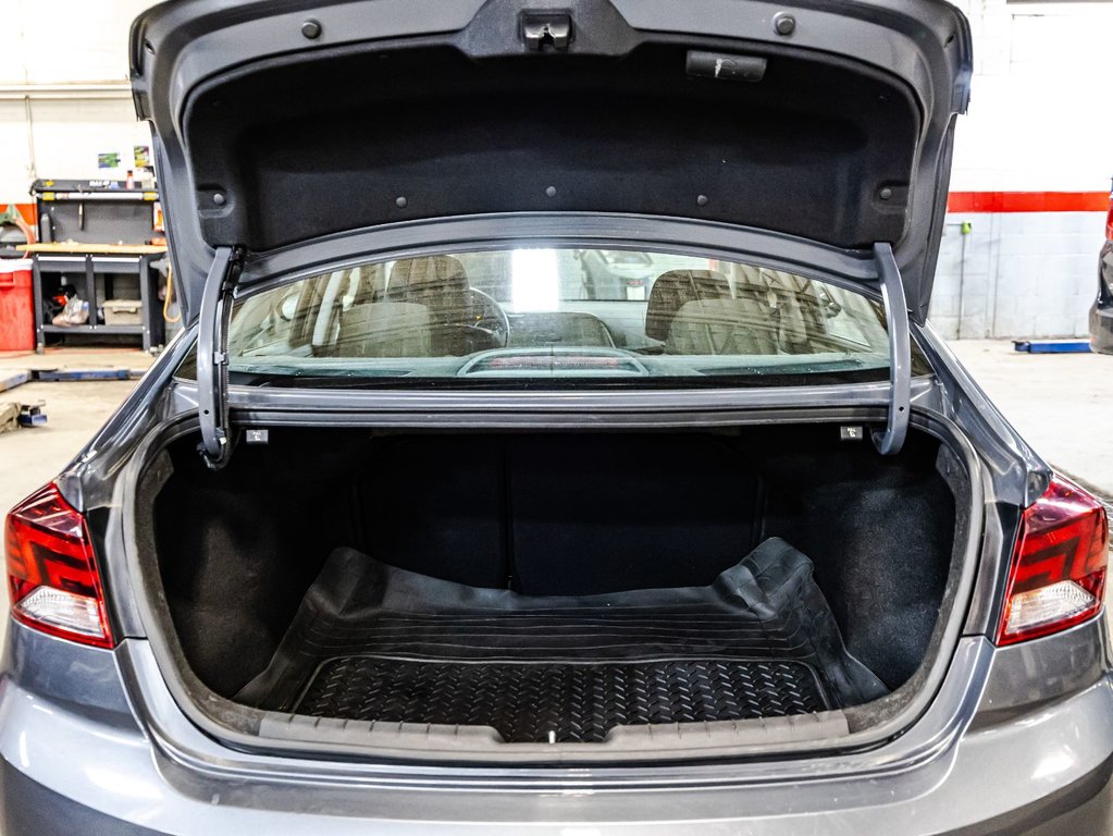 2020 Hyundai Elantra Essential in , Quebec - 15 - w1024h768px