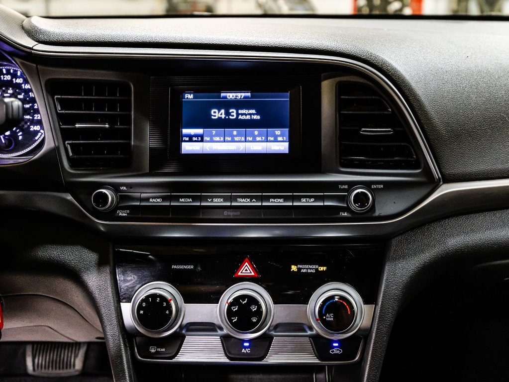 2020 Hyundai Elantra Essential in , Quebec - 23 - w1024h768px