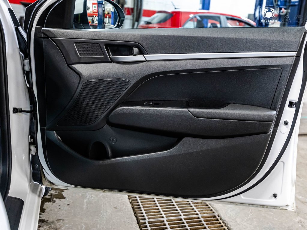 2020 Hyundai Elantra Essential in Montréal, Quebec - 16 - w1024h768px