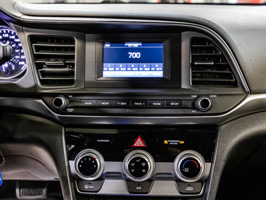 2020 Hyundai Elantra Essential in Montréal, Quebec - 23 - w1024h768px