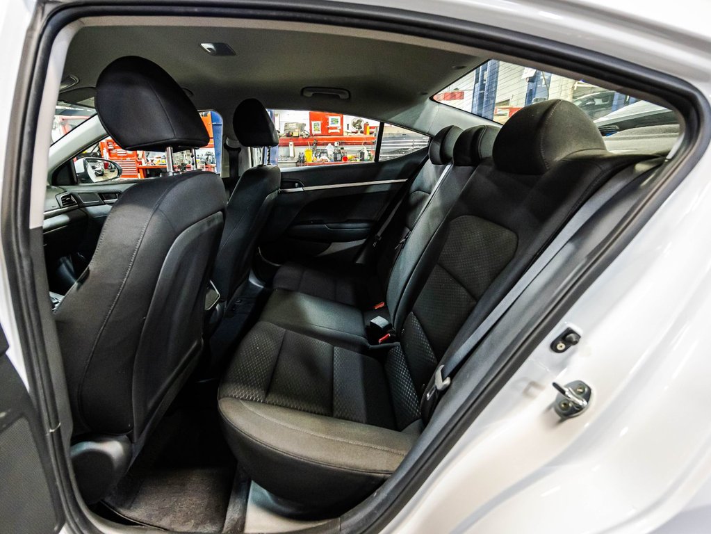 2020 Hyundai Elantra Essential in Montréal, Quebec - 13 - w1024h768px