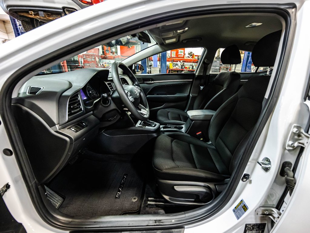 2020 Hyundai Elantra Essential in Montréal, Quebec - 18 - w1024h768px