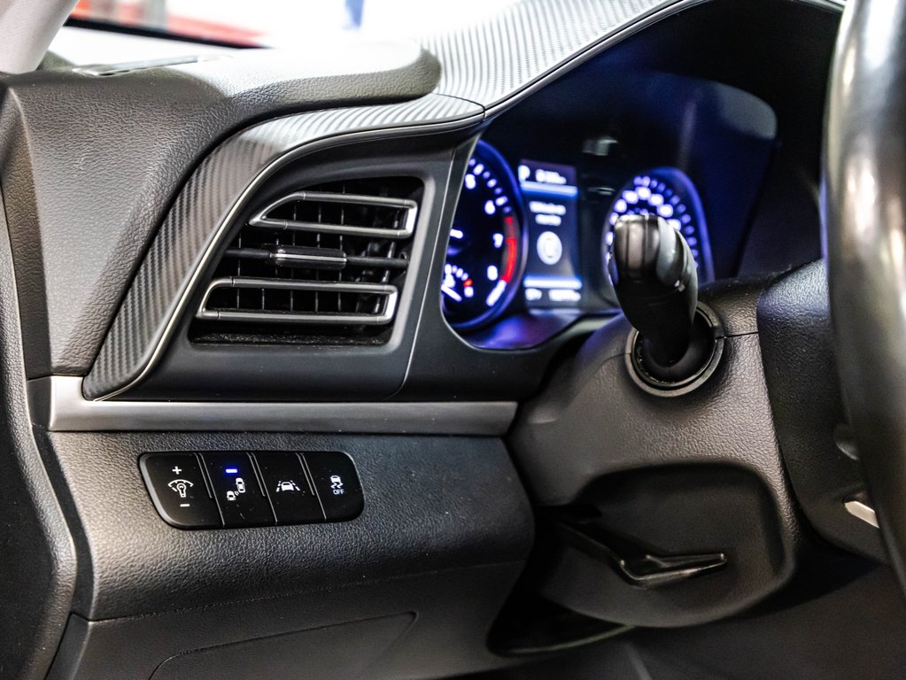 2020 Hyundai Elantra Ultimate in Montréal, Quebec - 23 - w1024h768px