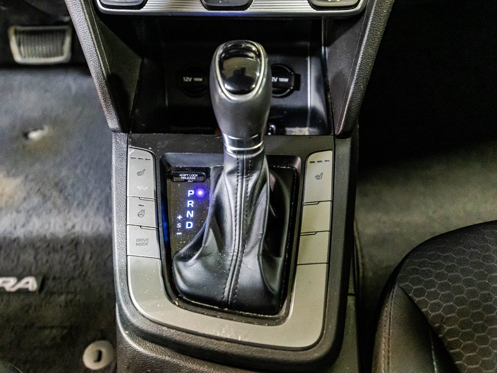 Hyundai Elantra Preferred w/Sun & Safety Package 2020 à Montréal, Québec - 25 - w1024h768px