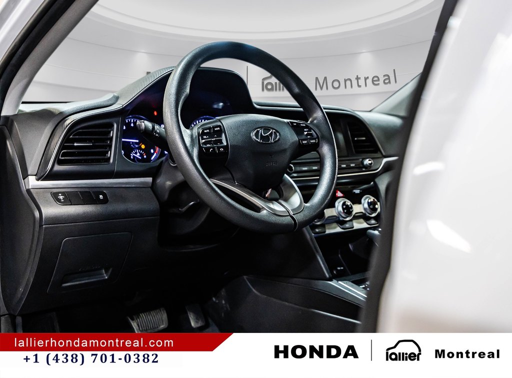 2020 Hyundai Elantra Essential in Montréal, Quebec - 19 - w1024h768px