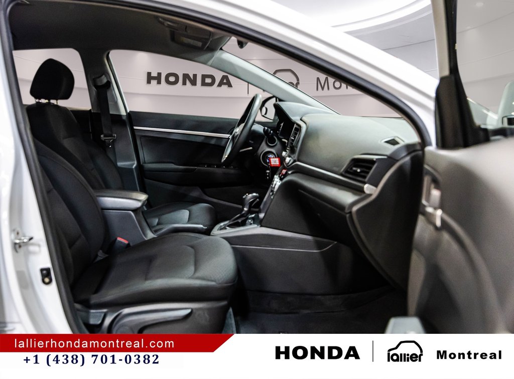 2020 Hyundai Elantra Essential in Montréal, Quebec - 17 - w1024h768px