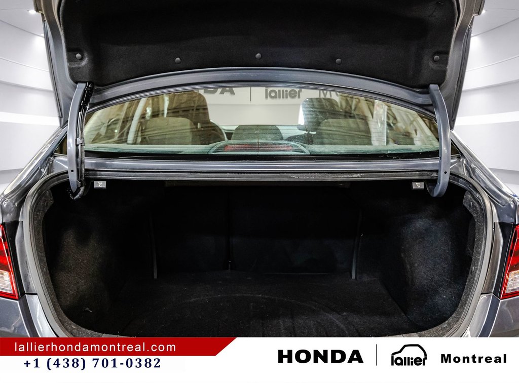 2020 Hyundai Elantra Essential in Montréal, Quebec - 15 - w1024h768px