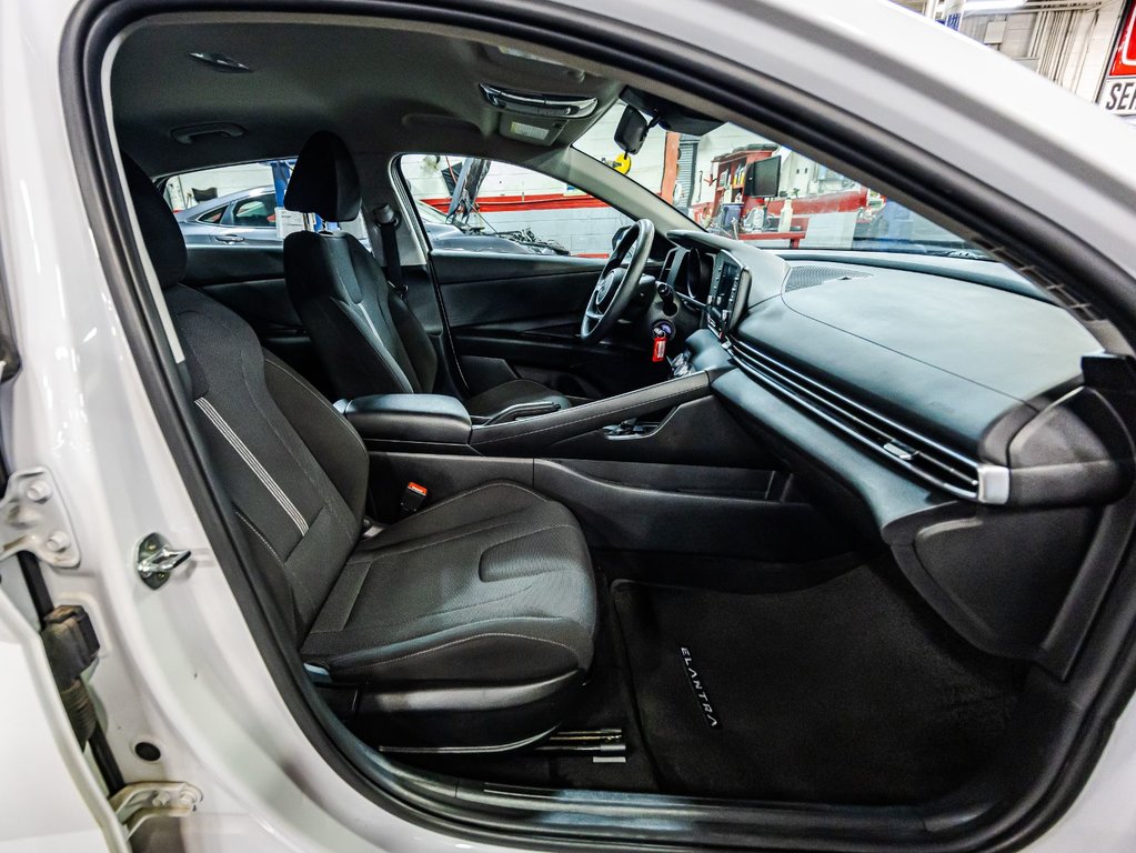 2021 Hyundai Elantra Essential in , Quebec - 17 - w1024h768px