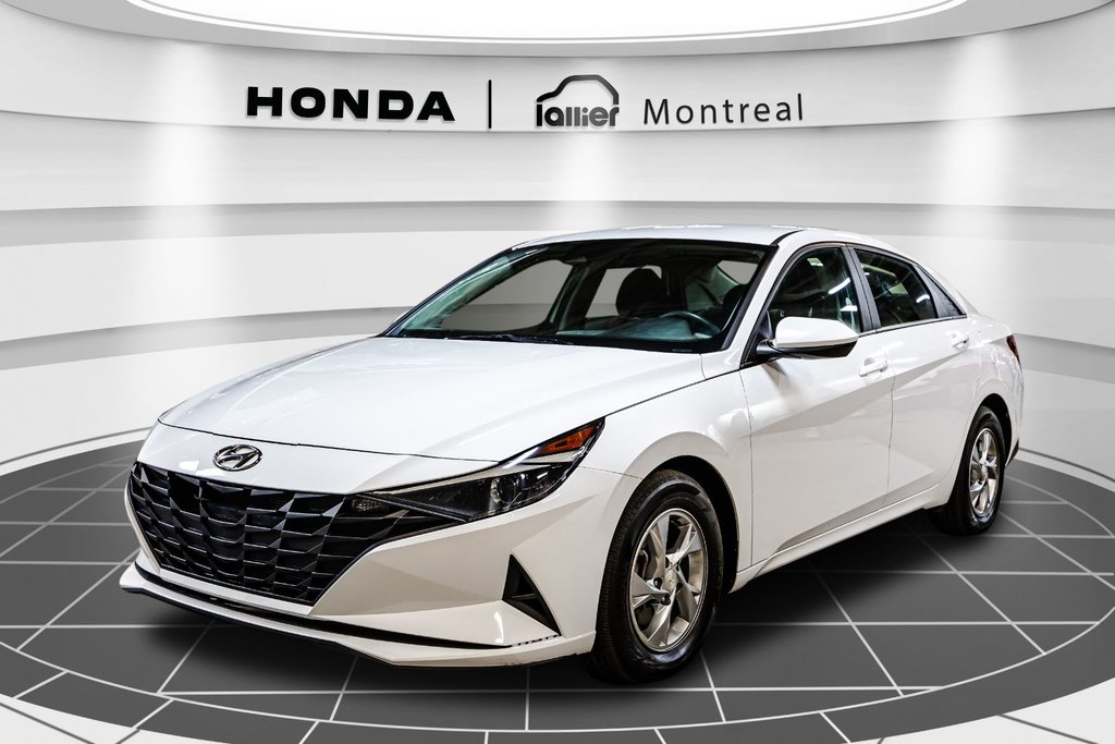 Hyundai Elantra Essential 2021 à Montréal, Québec - 3 - w1024h768px