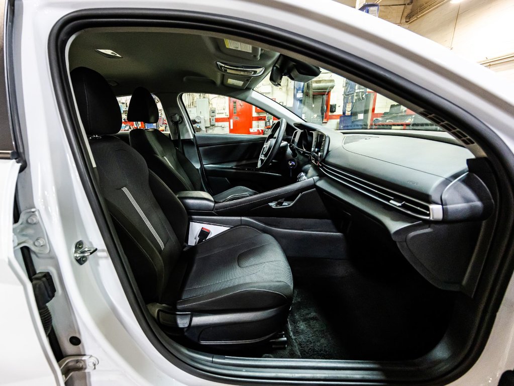 Hyundai Elantra Essential 2021 à Montréal, Québec - 17 - w1024h768px
