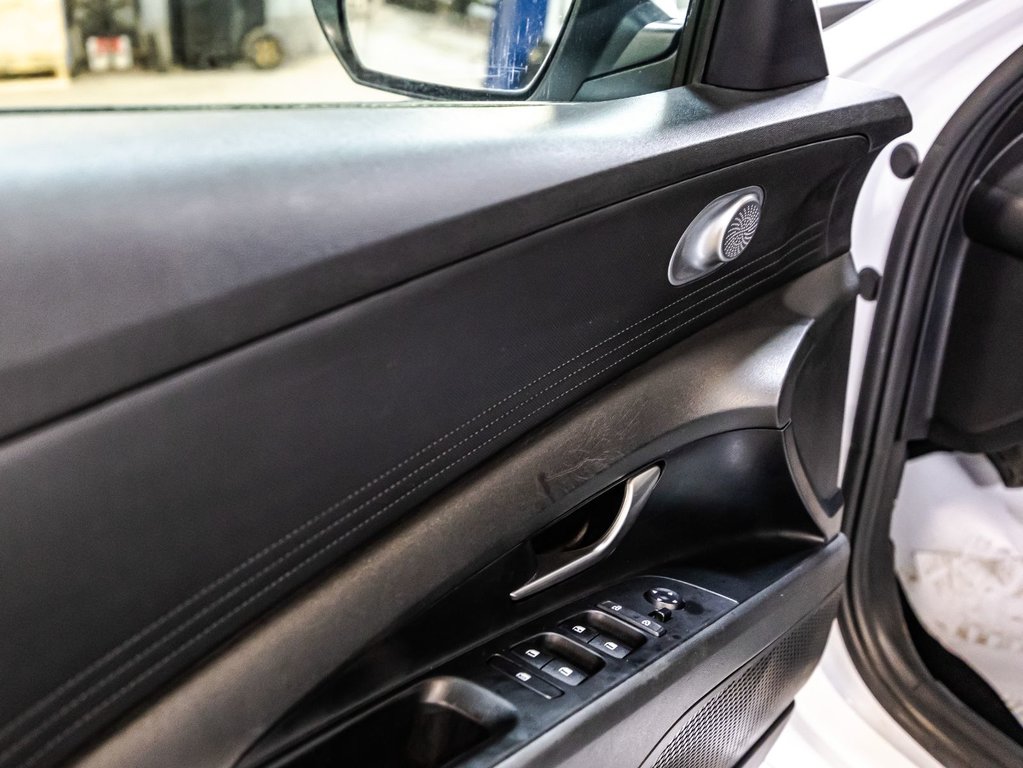 Hyundai Elantra Essential 2021 à Montréal, Québec - 11 - w1024h768px