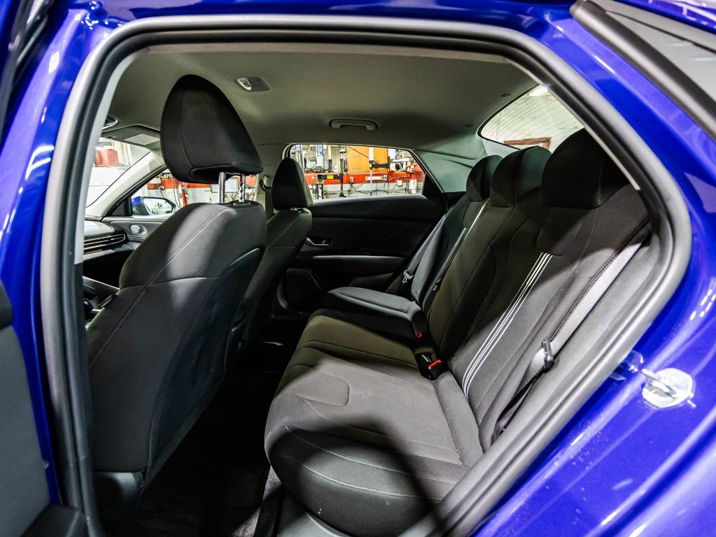 2021 Hyundai Elantra Preferred in Montréal, Quebec - 14 - w1024h768px