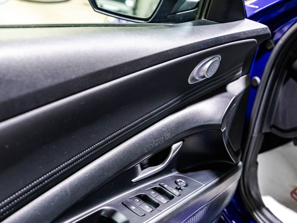 2021 Hyundai Elantra Preferred in Montréal, Quebec - 12 - w1024h768px