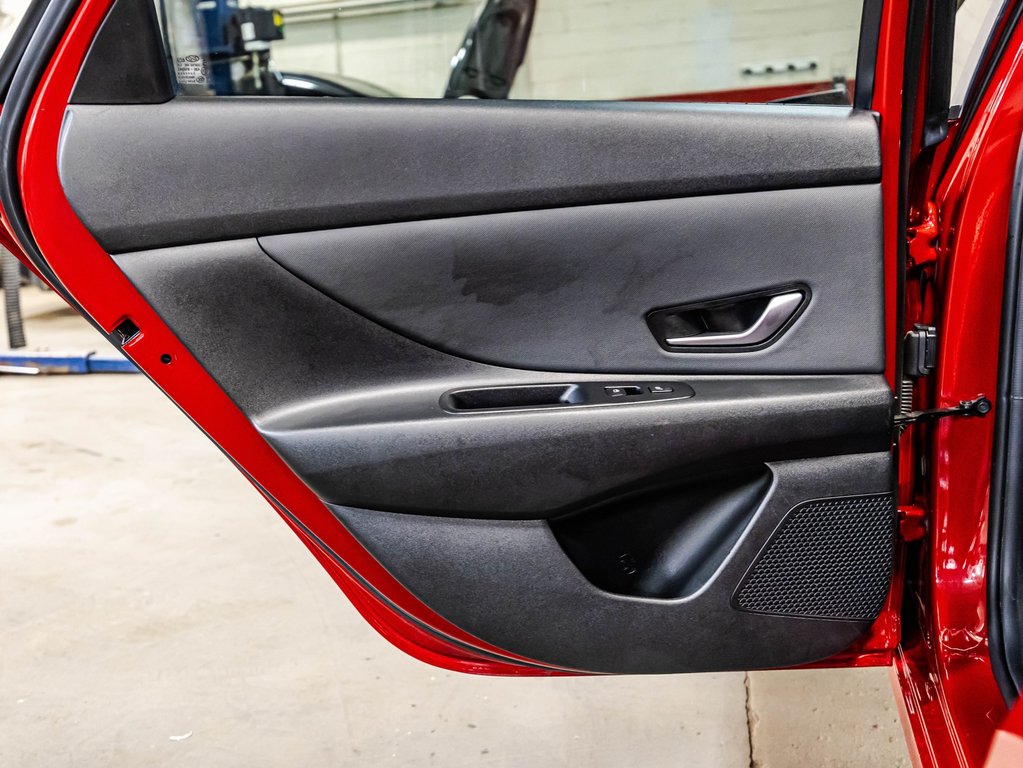 2021 Hyundai Elantra Ultimate Tech in , Quebec - 14 - w1024h768px