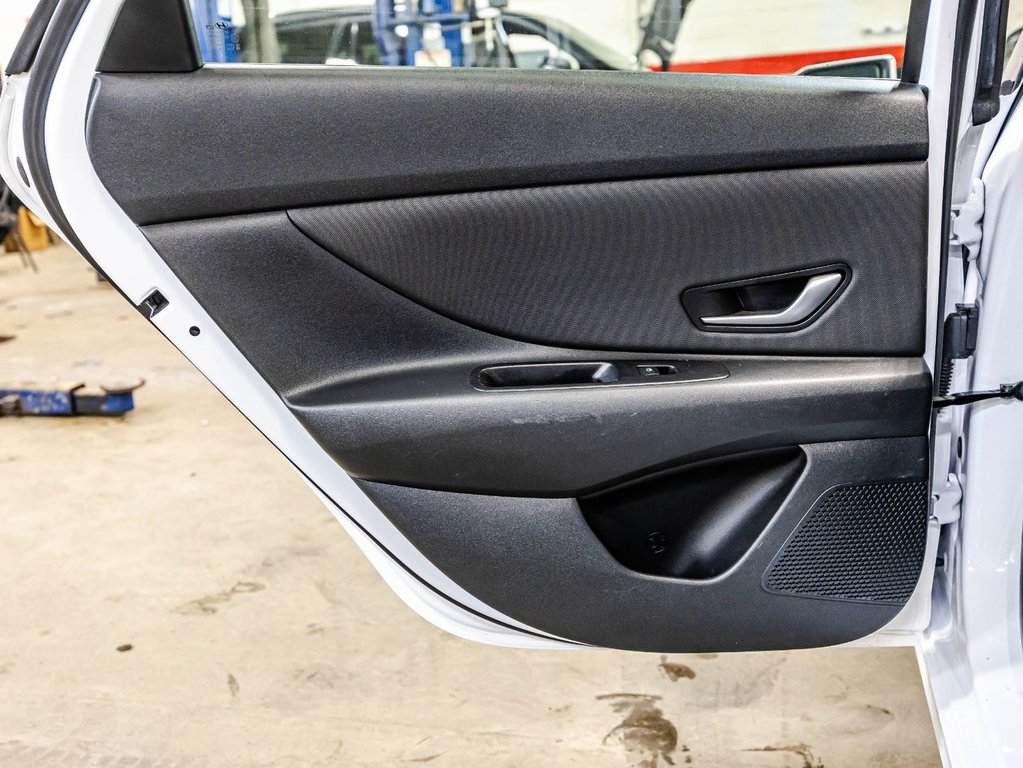 Hyundai Elantra Preferred 2021 à Montréal, Québec - 13 - w1024h768px