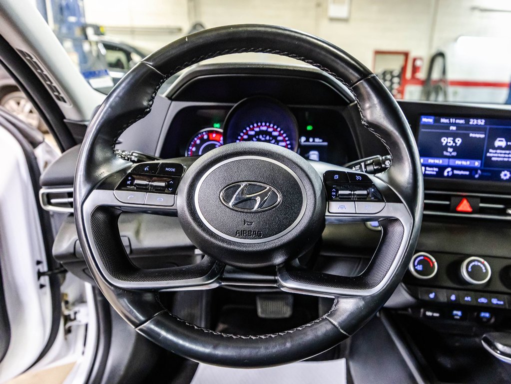 Hyundai Elantra Preferred 2021 à Montréal, Québec - 22 - w1024h768px