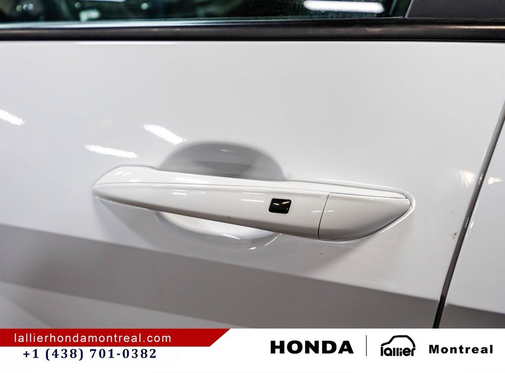 2022 Hyundai Elantra Preferred in Montréal, Quebec - 36 - w1024h768px