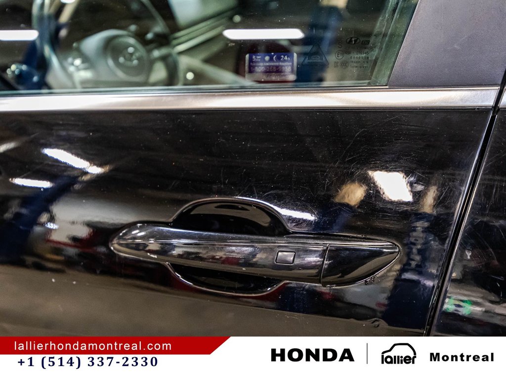2023 Hyundai Elantra Luxury in Montréal, Quebec - 11 - w1024h768px