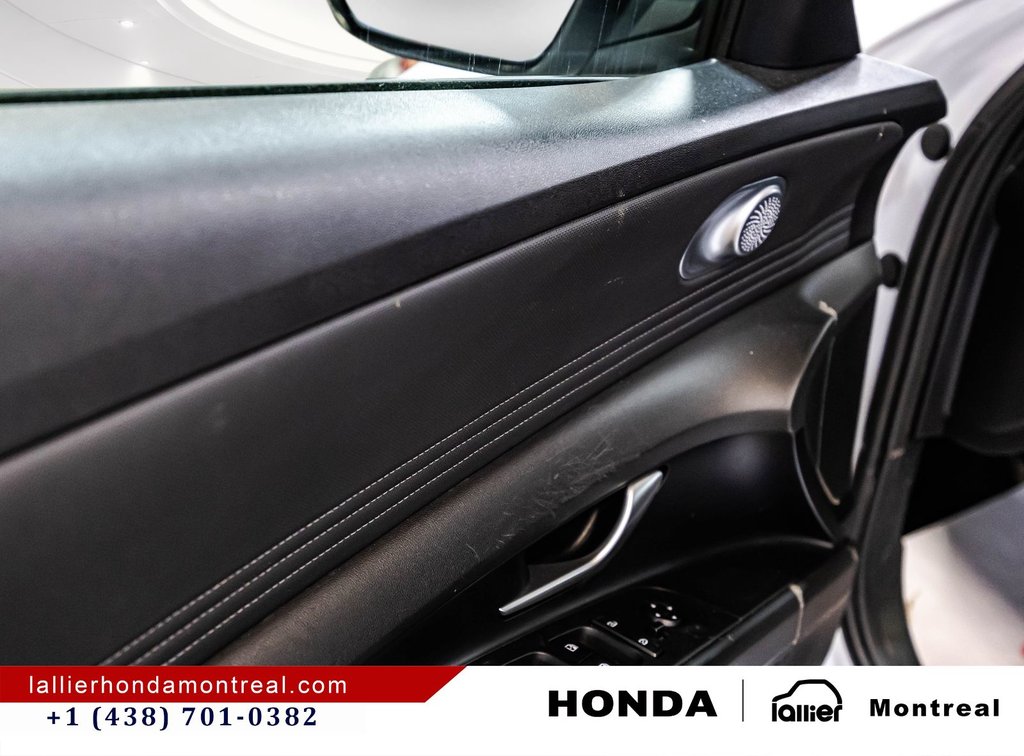 Hyundai Elantra PREFFERRED 2023 à Montréal, Québec - 12 - w1024h768px