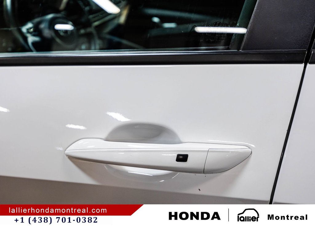 Hyundai Elantra PREFFERRED 2023 à Montréal, Québec - 11 - w1024h768px