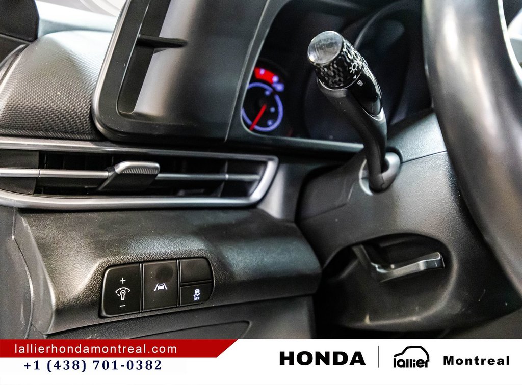 Hyundai Elantra PREFFERRED 2023 à Montréal, Québec - 21 - w1024h768px